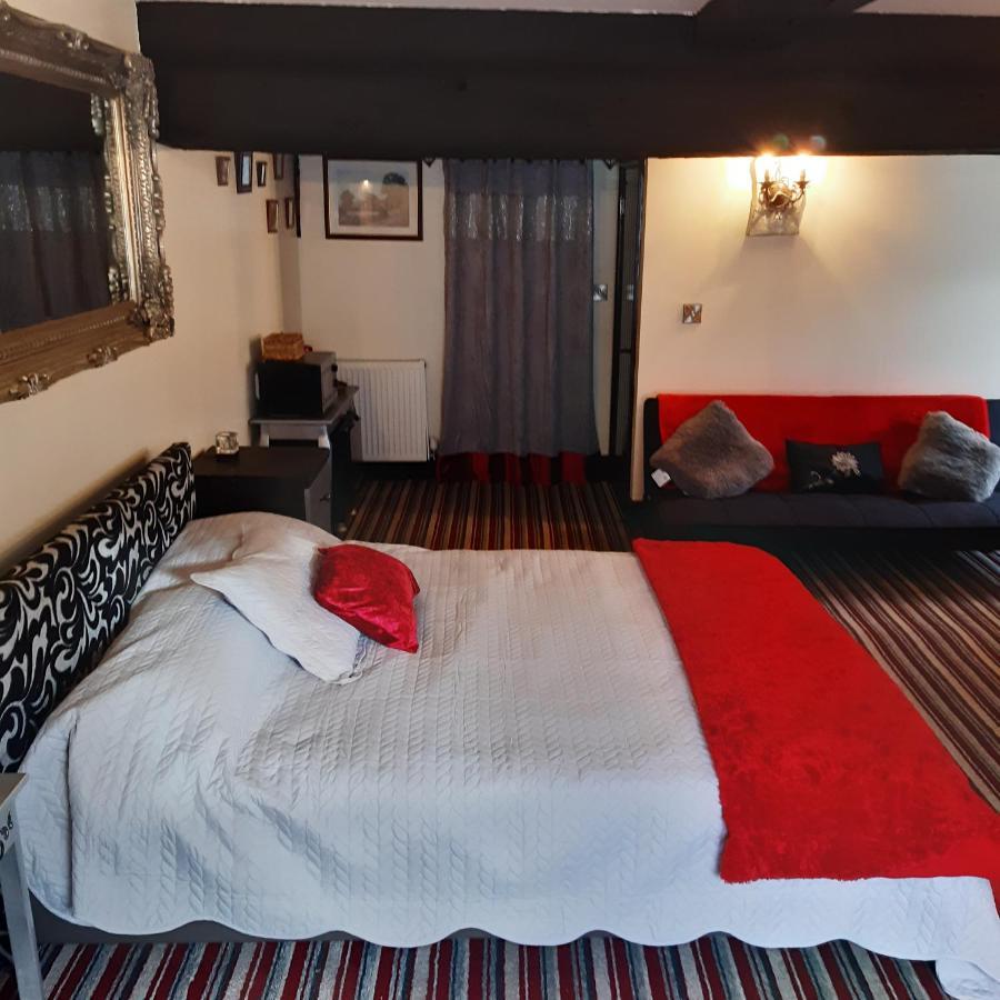 Apartamento The Saracens Head Old Lounge Skegness Exterior foto